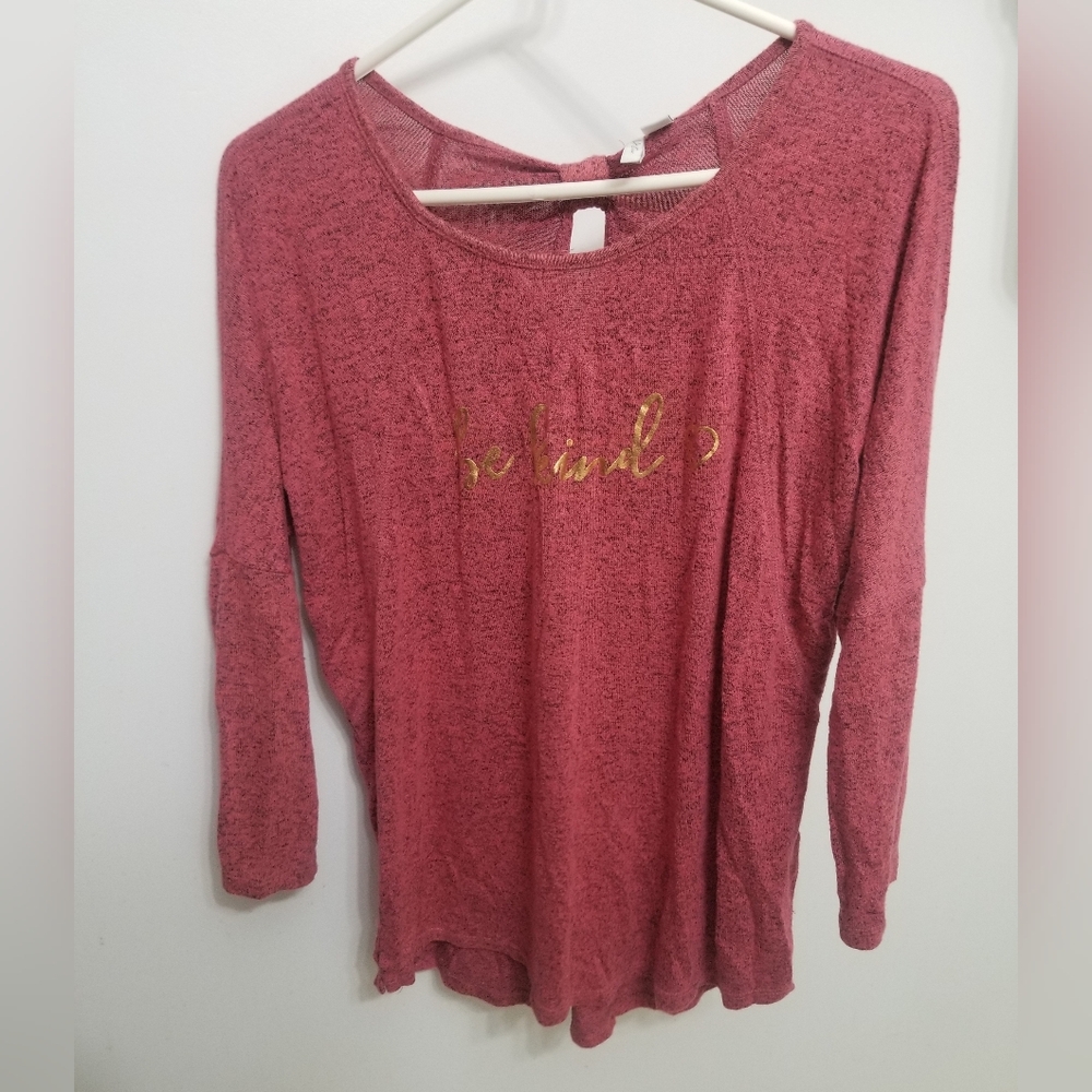 Red blouse with "Be Kind" in gold letters - Picture 2 of 6
